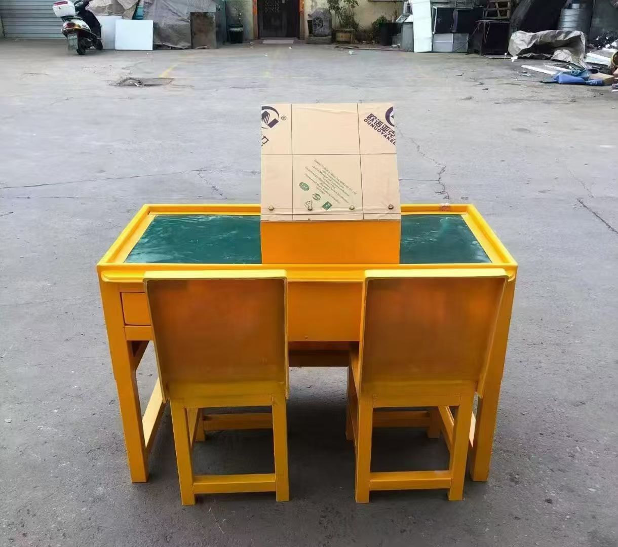 肇庆防静电导通桌井下煤矿火工品发放桌：危险品流转的安全守护者